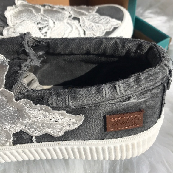 Blowfish Malibu | lace denim gray shoe - Picture 2 of 7